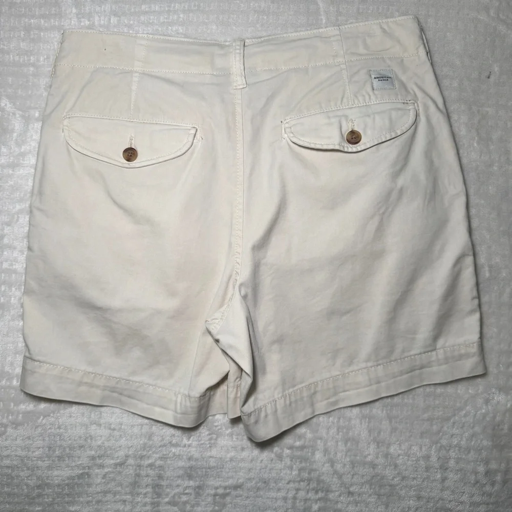 American Eagle Outfitters Khaki Shorts Size 29